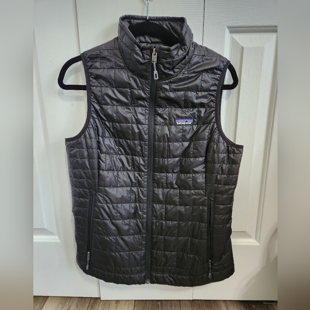 Patagonia Women's Black Nano Puff Quilted Puffer Vest Medium